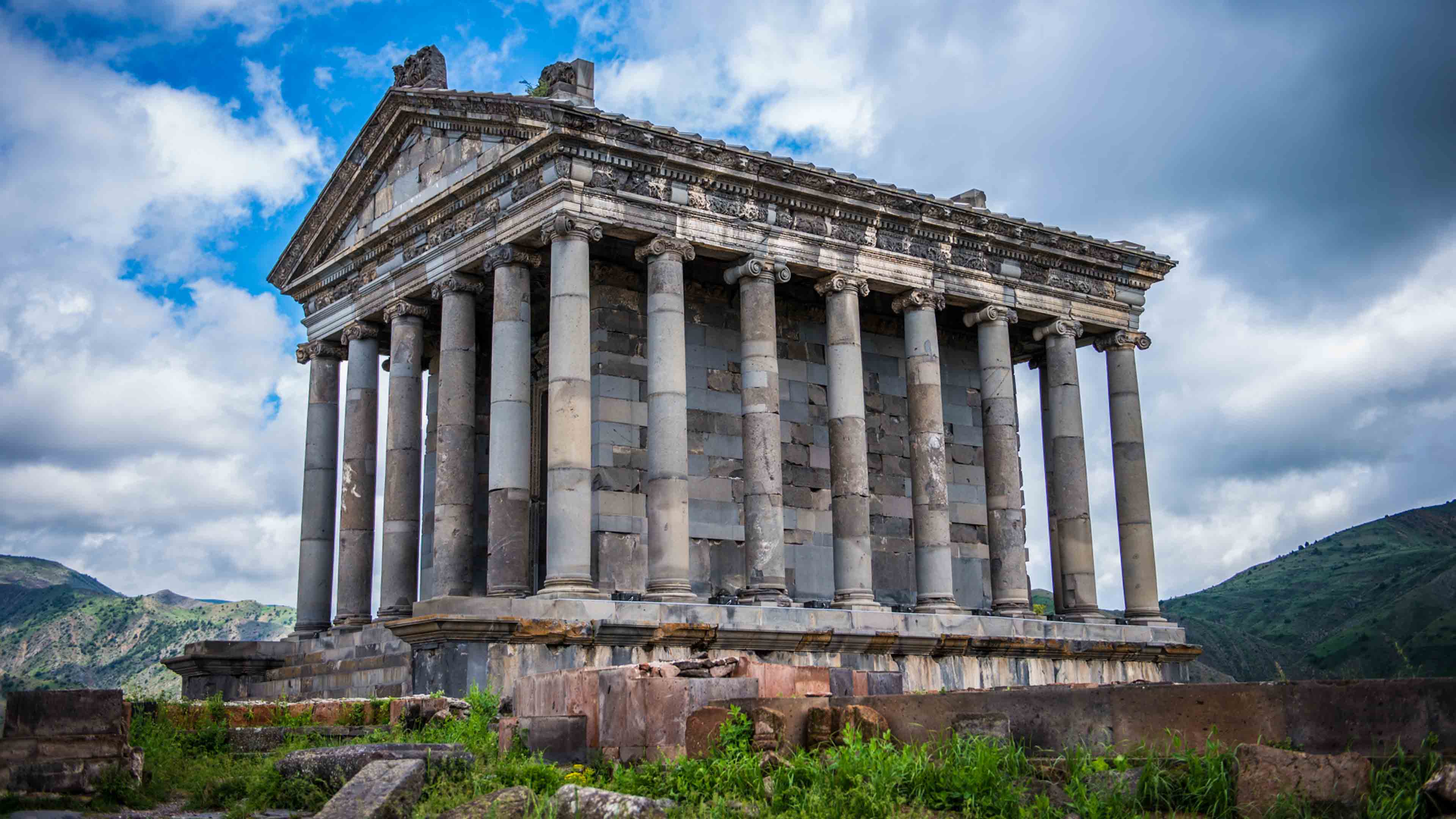 Храм Гарни - Армения